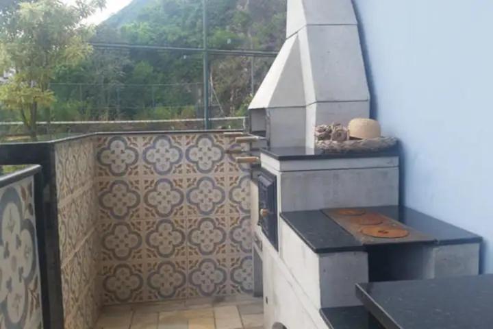 Blue House Hosting